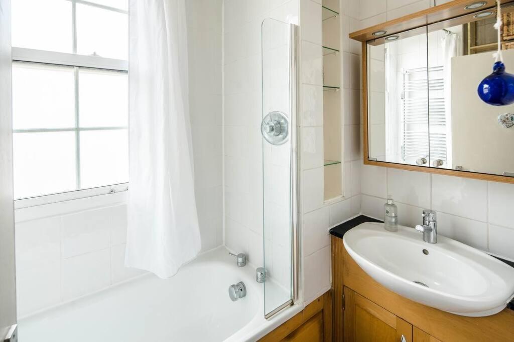 Stylish Flat Near Tower Bridge Apartment London